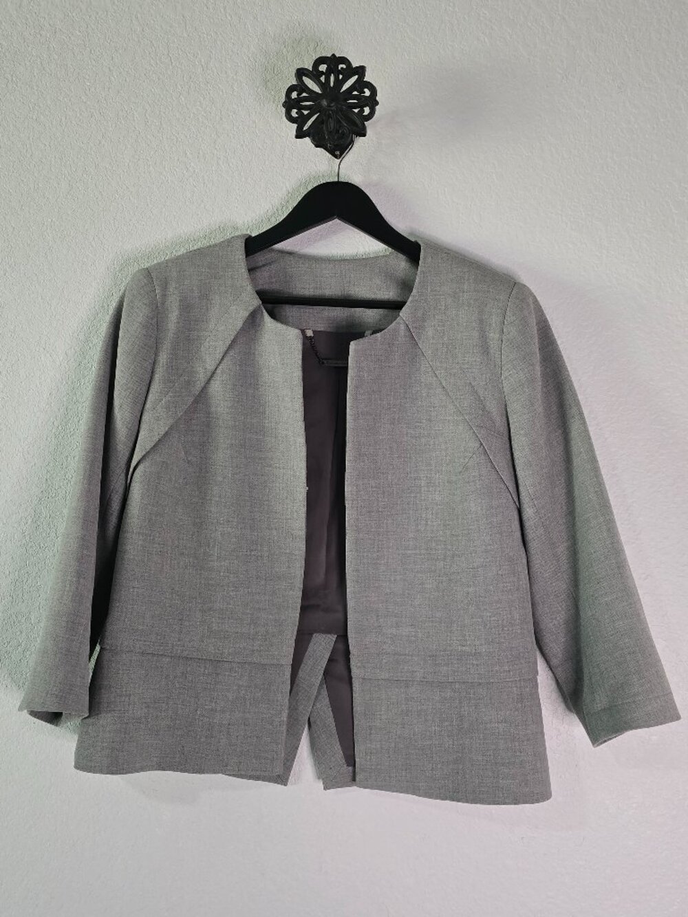Trina Turk Gray Collarless Open Front Blazer Size 8